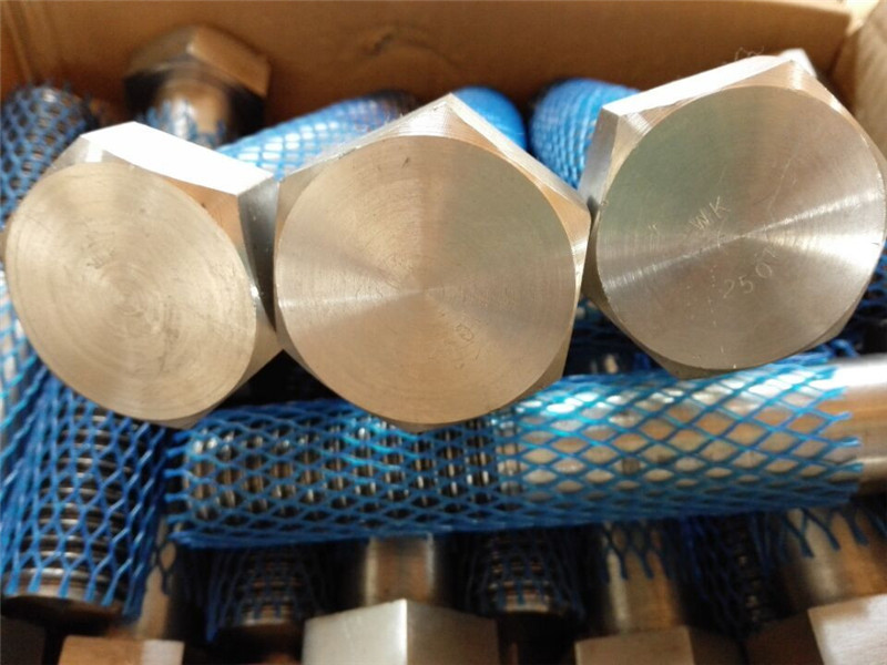 hornidura handiko lotura finko mekanikoak luzera handiko hexazko torlojua eta azkoina